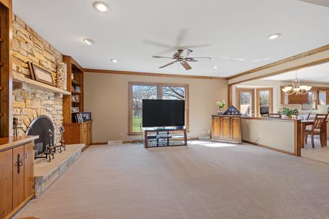 1968 Greensboro Dr, Wheaton, IL 60189 photo 10
