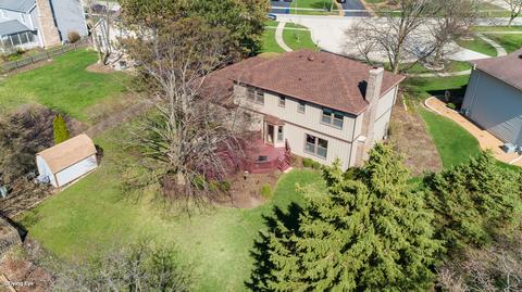 1968 Greensboro Dr, Wheaton, IL 60189 photo 4