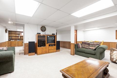1968 Greensboro Dr, Wheaton, IL 60189 photo 18