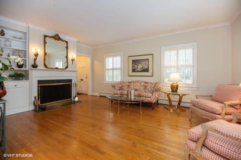 1831 Walnut Ave, Wilmette, IL 60091 photo 4