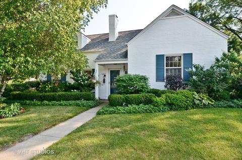 1831 Walnut Ave, Wilmette, IL 60091 photo 2
