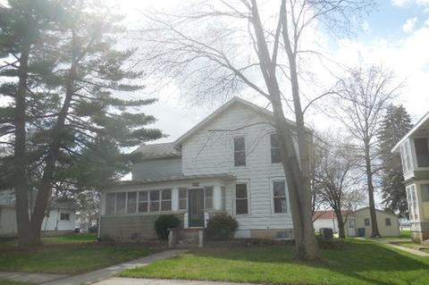 312 S Green St, Chenoa, IL 61726 photo 1
