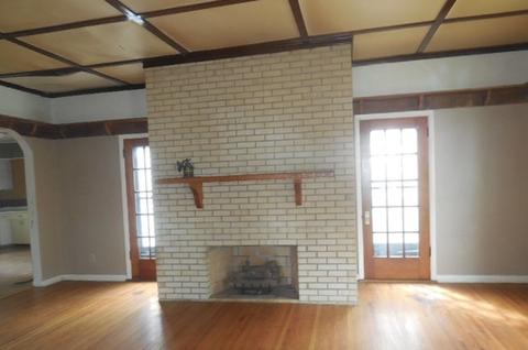 312 S Green St, Chenoa, IL 61726 photo 9