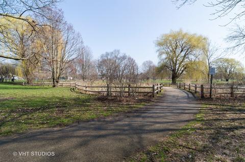 2159 W Argyle St #G, Chicago, IL 60625 photo 10