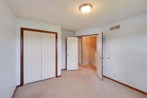 104 S Evergreen Ln, Bloomington, IL 61704 photo 13