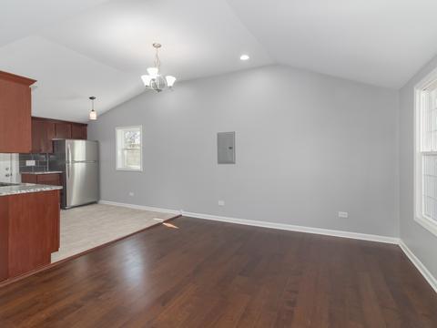 308 S Calhoun St, Aurora, IL 60505 photo 4