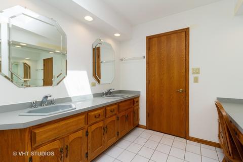 5341 Judy Ct, Oak Forest, IL 60452 photo 13