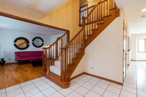 5341 Judy Ct, Oak Forest, IL 60452 photo 2