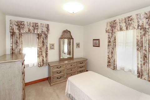 2240 Cedar St, Des Plaines, IL 60018 photo 16