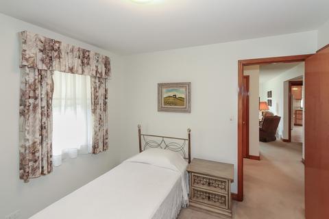 2240 Cedar St, Des Plaines, IL 60018 photo 17