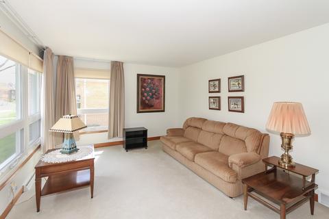 2240 Cedar St, Des Plaines, IL 60018 photo 5
