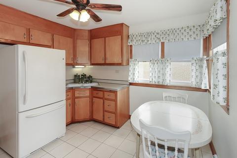 2240 Cedar St, Des Plaines, IL 60018 photo 11