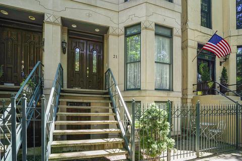 21 N Ada St, Chicago, IL 60607 photo 2