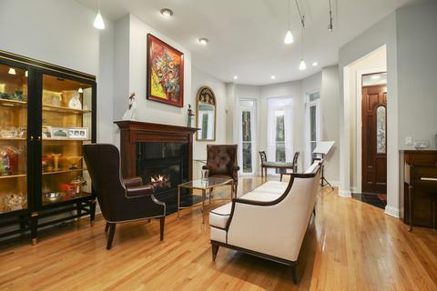 21 N Ada St, Chicago, IL 60607 photo 4