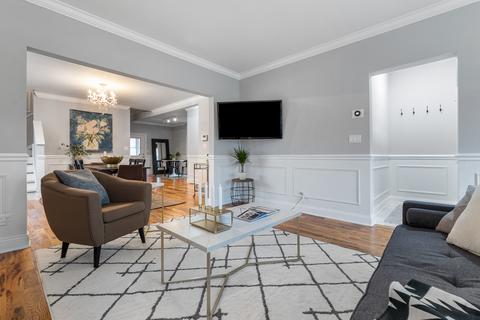 4158 W Argyle St, Chicago, IL 60630 photo 5