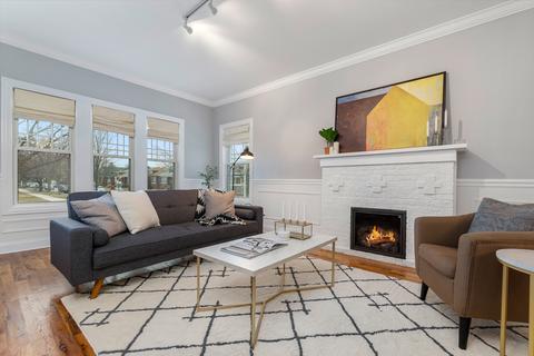 4158 W Argyle St, Chicago, IL 60630 photo 6