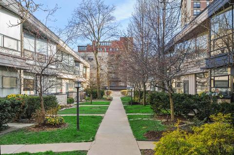 526 W Barry Ave #A, Chicago, IL 60657 photo 22