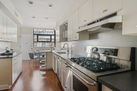 526 W Barry Ave #A, Chicago, IL 60657 photo 11