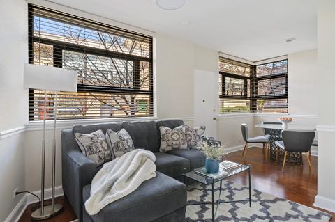526 W Barry Ave #A, Chicago, IL 60657 photo 14