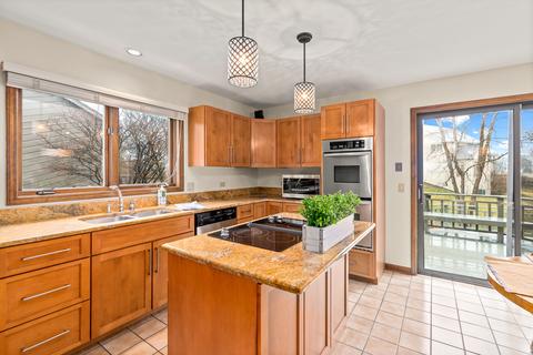 1261 Marls Ct, Naperville, IL 60563 photo 9