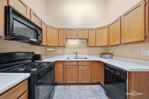2187 Royal Blvd, Elgin, IL 60123 photo 3