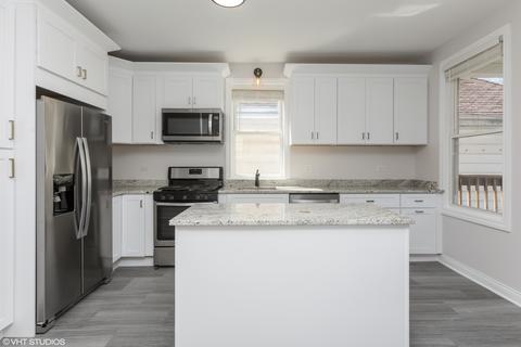 8644 S Colfax Ave, Chicago, IL 60617 photo 4