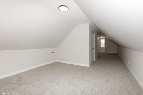 8644 S Colfax Ave, Chicago, IL 60617 photo 10