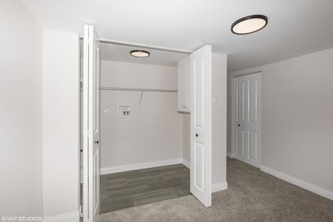 8644 S Colfax Ave, Chicago, IL 60617 photo 17