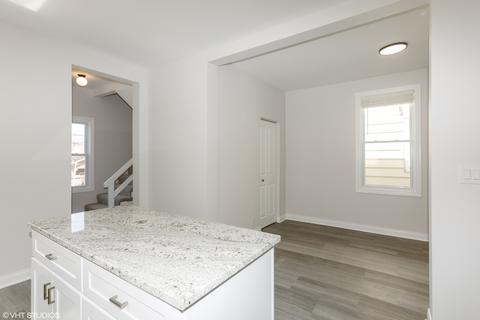 8644 S Colfax Ave, Chicago, IL 60617 photo 5