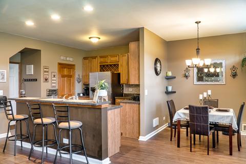 2224 Evergreen Cir, Mchenry, IL 60050 photo 4