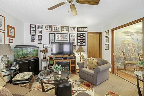 1220 Paula Dr, Champaign, IL 61821 photo 9