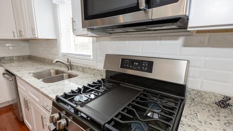 8937 S Cornell Ave, Chicago, IL 60617 photo 7