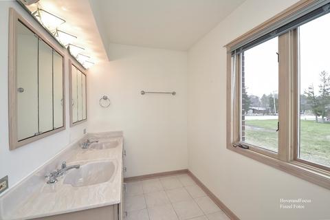 631 E Liberty St, Wauconda, IL 60084 photo 24
