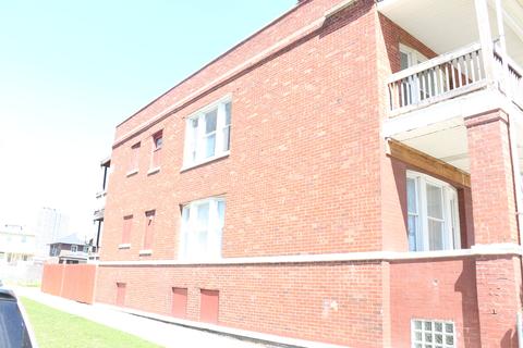 2704 E 77th St, Chicago, IL 60649 photo 2