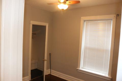 2704 E 77th St, Chicago, IL 60649 photo 13