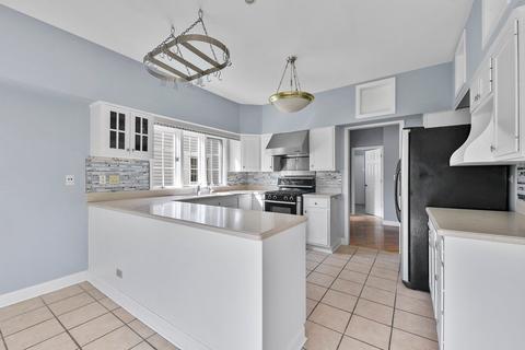 667 Rose Ln, Bartlett, IL 60103 photo 8