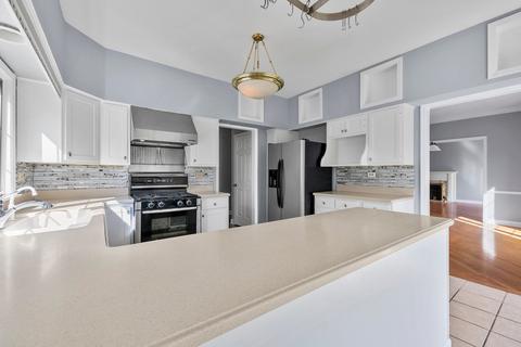 667 Rose Ln, Bartlett, IL 60103 photo 7