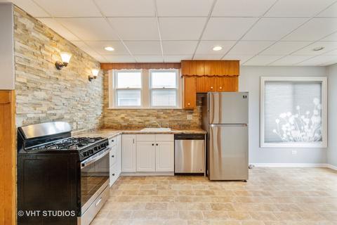 8134 Salisbury Ave, Lyons, IL 60534 photo 2