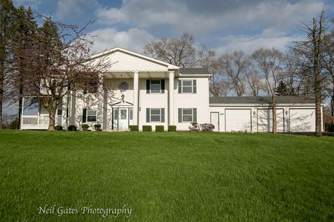 3320 E Reichert Dr, Crete, IL 60417 photo 1