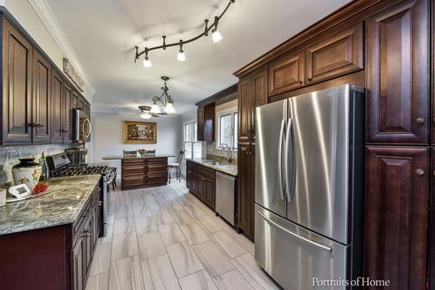 756 Dunmore Ln, Bartlett, IL 60103 photo 2