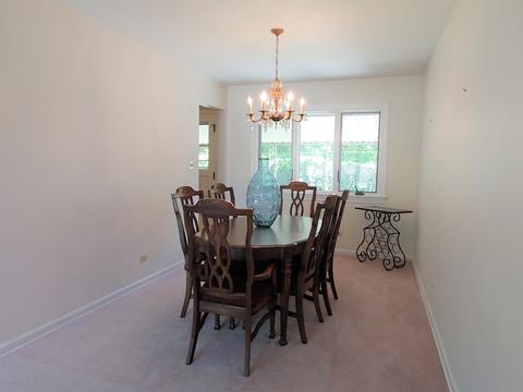 819 W Heritage Dr, Addison, IL 60101 photo 4