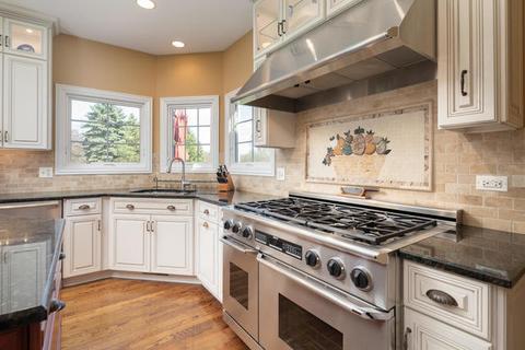 2400 Lansburgh Ct, Aurora, IL 60502 photo 9