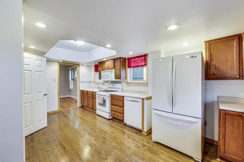 4932 W Warwick Ave, Chicago, IL 60641 photo 9