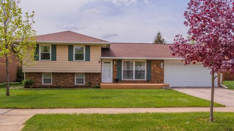 2207 Lamon Dr, Bloomington, IL 61704 photo 2