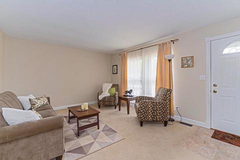 2207 Lamon Dr, Bloomington, IL 61704 photo 4
