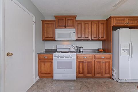 2207 Lamon Dr, Bloomington, IL 61704 photo 9