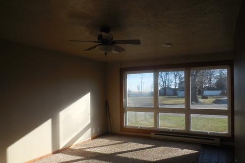 108 Main St, Kinsman, IL 60437 photo 4