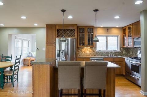229 Millbrook Ln, Wilmette, IL 60091 photo 3