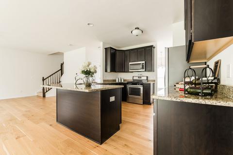 1103 Bailey Rd, Sycamore, IL 60178 photo 10