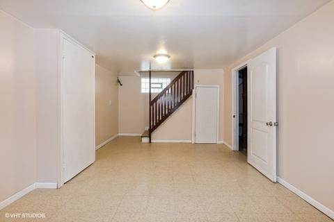 8324 S Bennett Ave, Chicago, IL 60617 photo 16